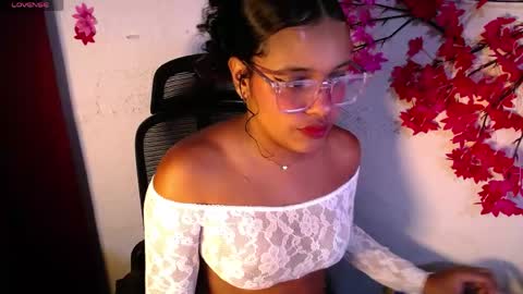 chleo_rosse online show from April 21, 4:08 am