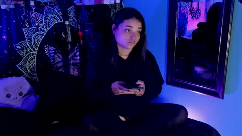 Chloeallennn  online show from April 24, 12:52 pm