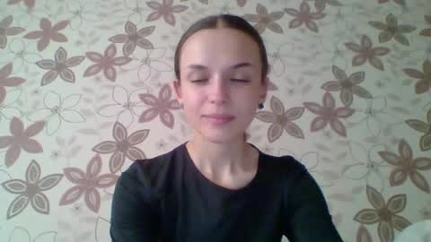 chloe45673 online show from June 12, 9:50 am