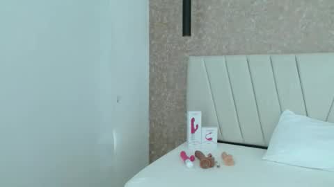 Snapshot of chloe_brownn1 chatting on December 31, 5:07 pm Abby 19 years online show from December 31, 5:07 pm