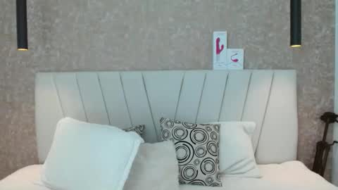 Snapshot of chloe_brownn1 chatting on February 2, 4:54 pm Abby 19 years online show from February 2, 4:54 pm