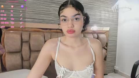 chloe online show from June 11, 9:50 am