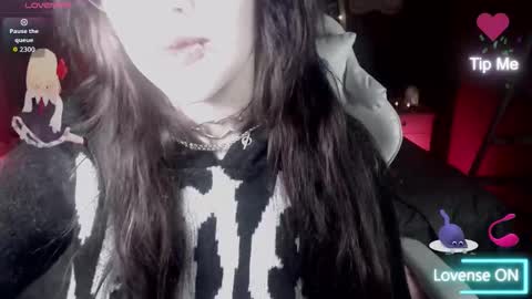 Snapshot of chloe_crystall_killer chatting on October 18, 10:44 pm chloe_crystall_killer online show from October 18, 10:44 pm