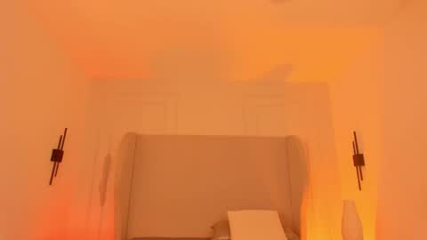 Chloe online show from December 4, 12:40 pm