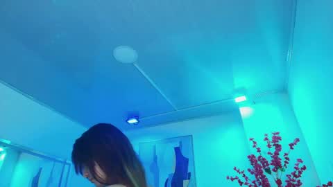 Chloe online show from April 27, 12:13 pm