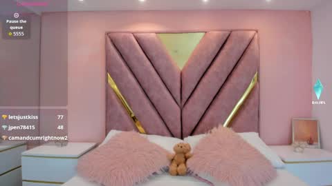 Chloe online show from April 25, 12:41 pm