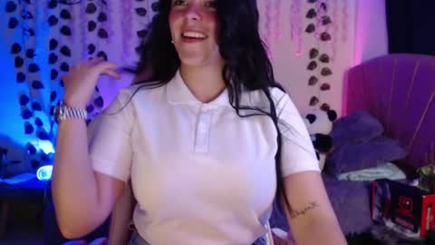  CHLOE online show from March 5, 9:54 pm