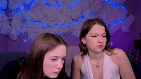 chloe_ley online show from April 27, 7:22 pm