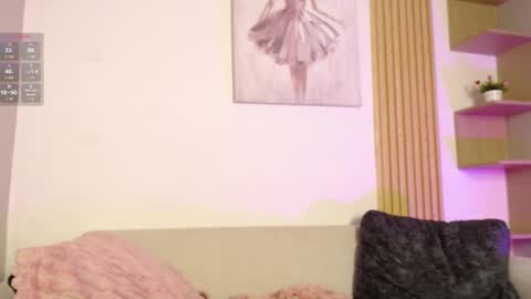 chloe_peach_ online show from March 17, 12:42 pm