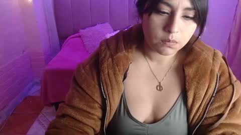 chloe_smith5 online show from October 16, 2:52 pm