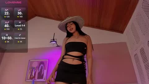 Snapshot of chloe_watson_ chatting on September 12, 8:49 pm online show from September 12, 8:49 pm