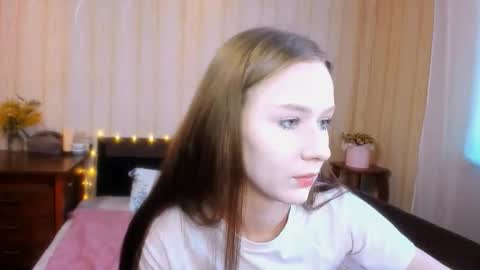 chloe wifey online show from March 13, 5:09 am