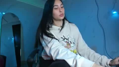 Snapshot of chloee_thompson chatting on September 10, 3:17 am ChloeeThompson online show from September 10, 3:17 am