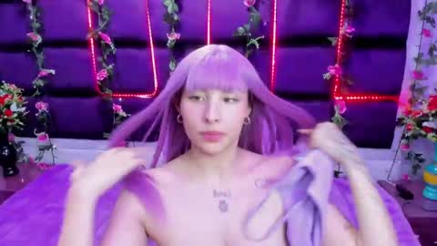 Snapshot of chloee_thompson chatting on February 23, 1:45 pm ChloeeThompson online show from February 23, 1:45 pm