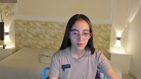 chloehil2 online show from January 5, 7:28 pm