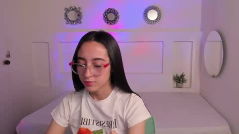 chloehil2 online show from February 9, 8:13 pm