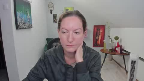 Snapshot of chloehottie chatting on September 17, 1:58 am chloehottie online show from September 17, 1:58 am