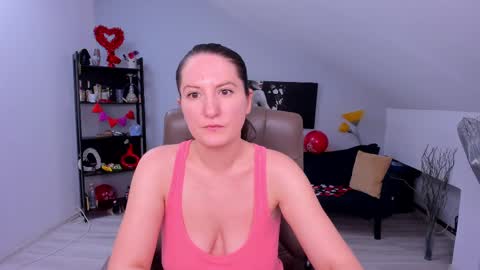 Snapshot of chloehottie chatting on February 18, 7:54 am chloehottie online show from February 18, 7:54 am