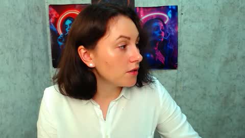 Chloe online show from September 28, 9:14 am