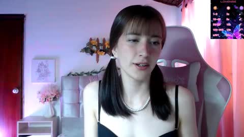 Chloe online show from September 23, 2:26 pm