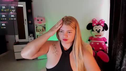 Chloee online show from February 20, 8:14 pm