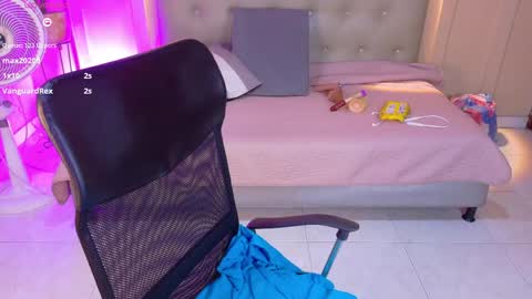 Chloe rosse online show from April 25, 1:41 am