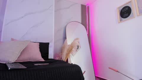 Chlooe online show from March 1, 9:48 pm