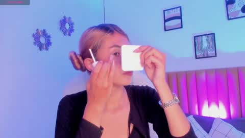 Chris online show from April 28, 7:51 pm