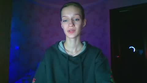 chrissy_joyful online show from April 27, 5:04 am