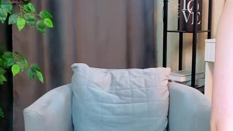 Christa online show from April 20, 6:11 pm