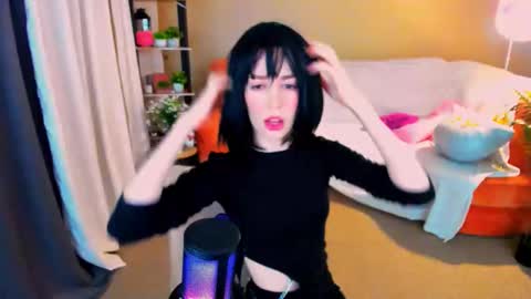 christinaconteeree online show from January 31, 7:11 pm