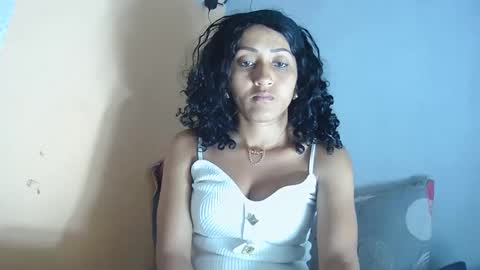 Snapshot of christine213 chatting on October 18, 6:42 pm christine213 online show from October 18, 6:42 pm