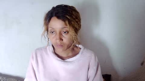 Snapshot of christine213 chatting on February 5, 6:35 am christine213 online show from February 5, 6:35 am