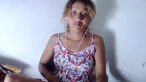 Snapshot of christine213 chatting on February 1, 11:54 am christine213 online show from February 1, 11:54 am