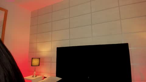 Snapshot of christine_harper chatting on October 15, 12:19 pm Christine online show from October 15, 12:19 pm