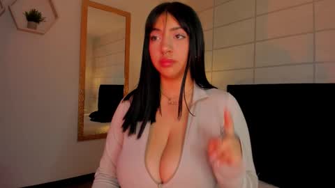 Christine  online show from February 4, 12:30 pm