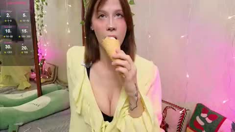 christy memeow online show from November 30, 3:38 pm