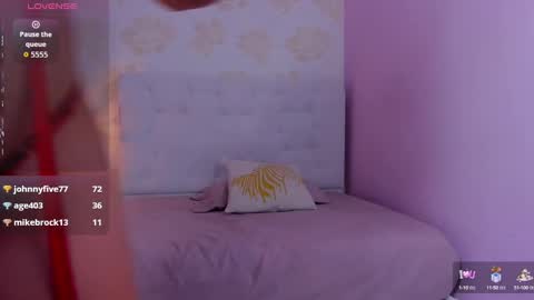 Snapshot of christy_teigen chatting on September 17, 7:34 pm CHRISTY online show from September 17, 7:34 pm