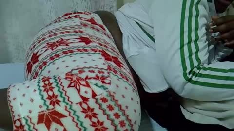 DivaDee online show from March 28, 12:15 pm