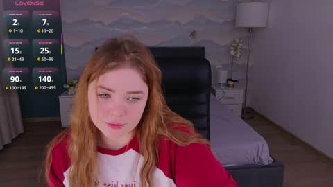 Kelly online show from April 26, 9:45 pm