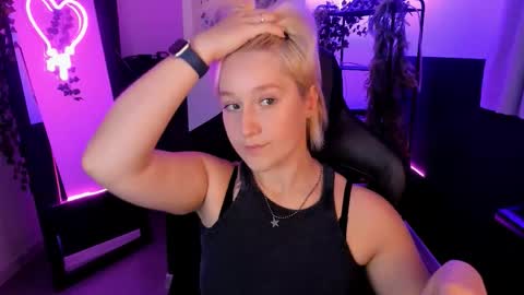 Cin Bellamy online show from September 23, 5:16 am