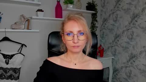 Cinderella online show from March 23, 6:19 am