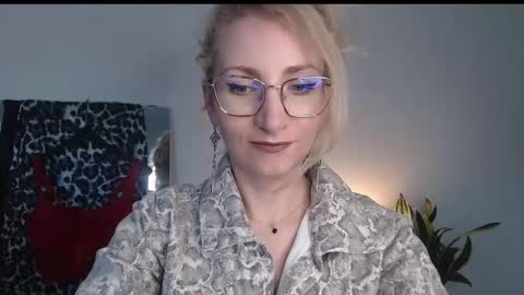 Cinderella online show from April 7, 5:31 am