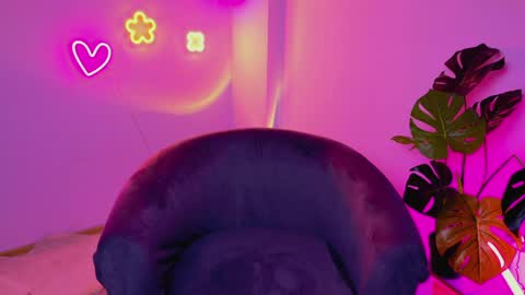 cindylovesmith online show from April 29, 4:27 am