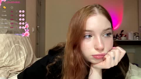 Snapshot of cinnabongirls chatting on January 25, 5:15 pm Maddy online show from January 25, 5:15 pm
