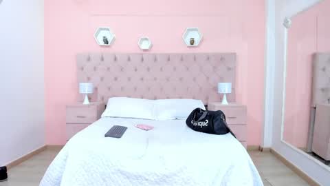 CintiaCollins  online show from February 3, 2:34 pm