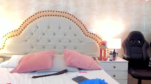 Pretty Cintia  online show from July 2, 2:22 am