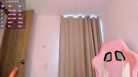 Snapshot of circe_l chatting on October 9, 9:19 pm Paulina online show from October 9, 9:19 pm