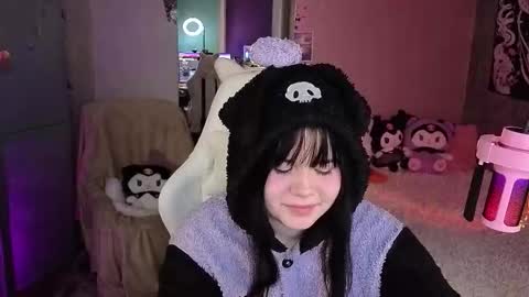 Claire Faers online show from January 14, 10:15 pm