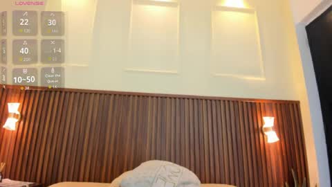 C L A R A  online show from April 17, 9:50 pm